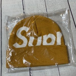 Supreme Big Logo Beanie
